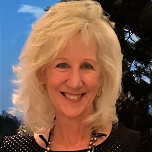 Becky Lange_Headshotb